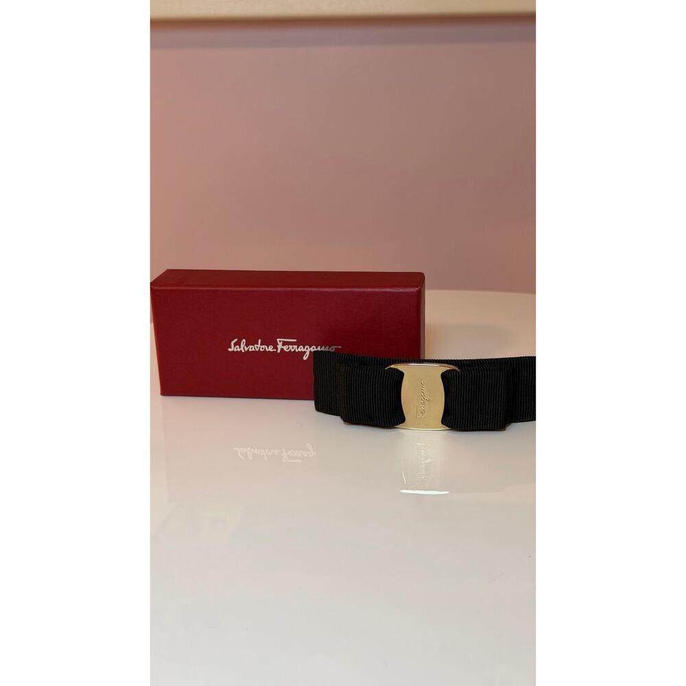 🩷SOLD🩷 Salvatore Ferragamo Barrette